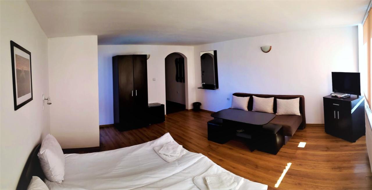 Yakovtsi Inn Ngoại thất bức ảnh